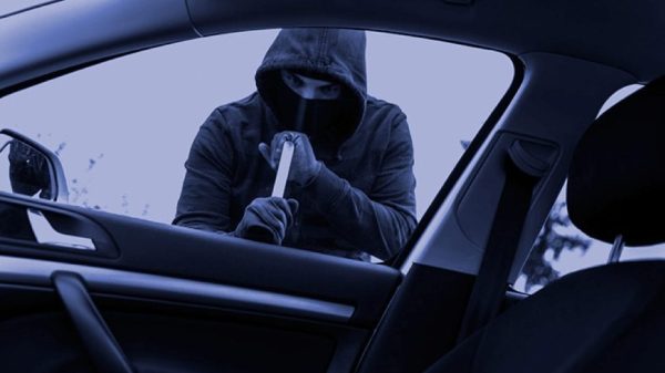 Thieves now is using tech devices to stole gadgets [Photo: Dean's Autoglass]