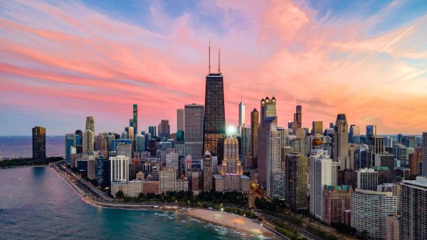 Top 11 High-Risk Neighborhoods in Chicago for 2024 (Photo from: www.choosechicago.com)