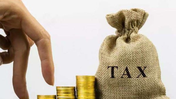 Here Are 5 Things You Should Avoid Doing With Your Tax Refund in 2024 (Photo from: The Economic Times)