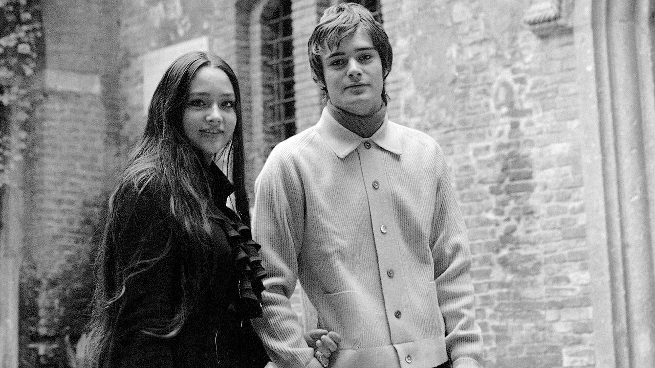 Olivia Hussey and actor Leonard Whiting, who played the title roles in Italian Franco Zeffirelli's film "Romeo and Juliet" stand under the balcony of the Capulet family's home.