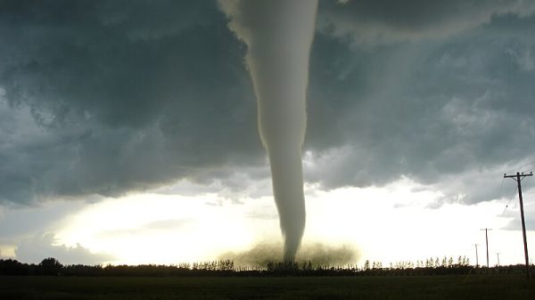 Missouri’s Spring Storm Nightmare: Tornadoes, Flash Flooding & Power Outages Possible